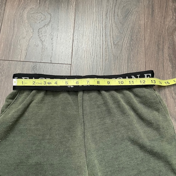 🚨Last Chance🚨 Olive Green Women's Joggers American Eagle - Picture 3 of 8